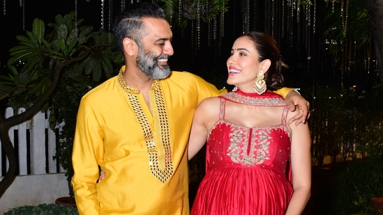 Actor Sonnalli with husband Ashesh