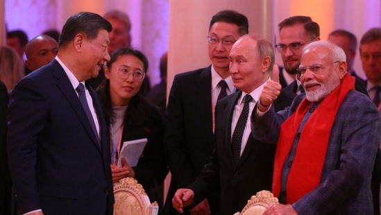 Chinese President Xi Jinping, Russian President Vladimir Putin and Indian Prime Minister Narendra Modi attend a concert before an informal dinner on the sidelines of the BRICS Summit in Kazan, Russia October 22, 2024. (via REUTERS)