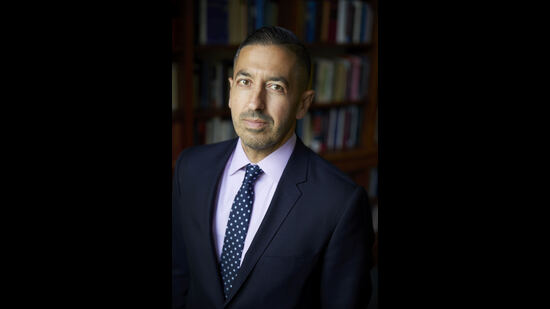 Āuthor Sandro Galea (Mbrowna.bu /Wikimedia Commons) Āuthor Sandro Galea (Mbrowna.bu /Wikimedia Commons)