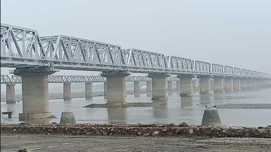 The new railway bridge over Ganga in Prayagraj (HT Photo) The new railway bridge over Ganga in Prayagraj (HT Photo)