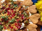 Samosa chaat board (instagram) Samosa chaat board (instagram)