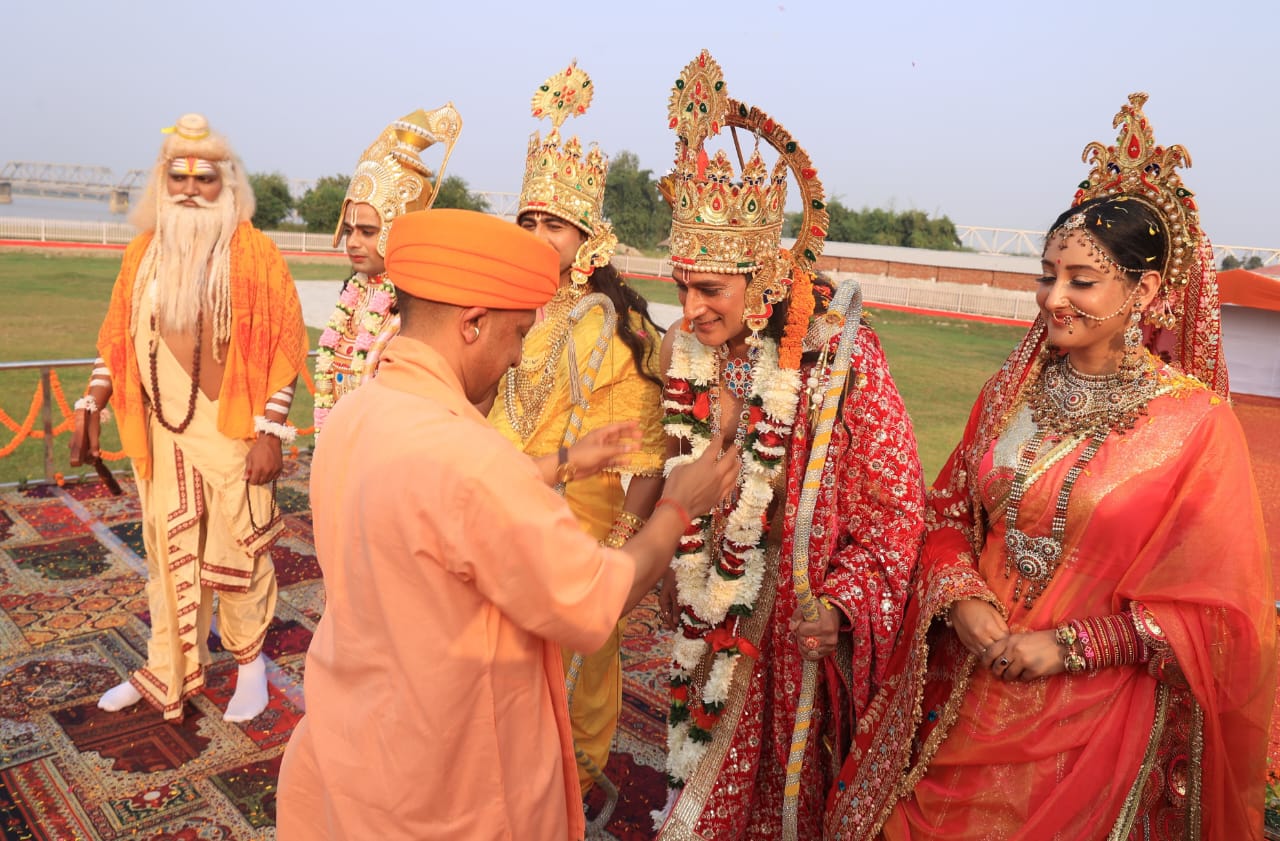 Uttar Pradesh chief minister Yogi Adityanath greets artists dressed as Lord Rama, Lord Lakshmana and Goddess Sita during 'Deepotsav 2024' celebration on the eve of the Diwali, in Ayodhya, Wednesday, Oct. 30, 2024. (Deepak Gupta/Hindustan Times) Uttar Pradesh chief minister Yogi Adityanath greets artists dressed as Lord Rama, Lord Lakshmana and Goddess Sita during 'Deepotsav 2024' celebration on the eve of the Diwali, in Ayodhya, Wednesday, Oct. 30, 2024. (Deepak Gupta/Hindustan Times)