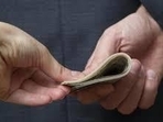 The officer reportedly demanded <span class='webrupee'>₹</span>50,000 but agreed to lower the amount to <span class='webrupee'>₹</span>40,000 to issue a licence to the pharmacist. (HT File) The officer reportedly demanded <span class='webrupee'>₹</span>50,000 but agreed to lower the amount to <span class='webrupee'>₹</span>40,000 to issue a licence to the pharmacist. (HT File)