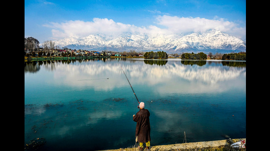 A view of the Dal Lake in Srinagar in February 2024. (Waseem Andrabi /Hindustan Times) A view of the Dal Lake in Srinagar in February 2024. (Waseem Andrabi /Hindustan Times)