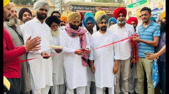 AAP MLA Amritpal Singh Sukhanand inaugurates the PMGSY project at Bhagapurana in Moga district on Thursday. (Sourced) AAP MLA Amritpal Singh Sukhanand inaugurates the PMGSY project at Bhagapurana in Moga district on Thursday. (Sourced)