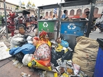 Garbage dumped on the streets at Chandni Chowk in New Delhi. (Sanchit Khanna/HT Photo) Garbage dumped on the streets at Chandni Chowk in New Delhi. (Sanchit Khanna/HT Photo)