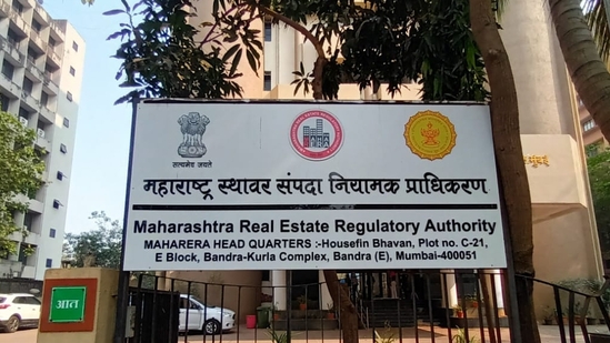 MahaRERA directs Maharashtra Housing and Area Development Authority’s Pune Board to fix the structural defects in the flat that was part of the MHADA housing draw in 2018. (Mehul R Thakkar/HT) MahaRERA directs Maharashtra Housing and Area Development Authority’s Pune Board to fix the structural defects in the flat that was part of the MHADA housing draw in 2018. (Mehul R Thakkar/HT)