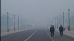 Kartavya Path is engulfed in smog on Saturday morning. (Arvind Yadav/HT Photo) Kartavya Path is engulfed in smog on Saturday morning. (Arvind Yadav/HT Photo)