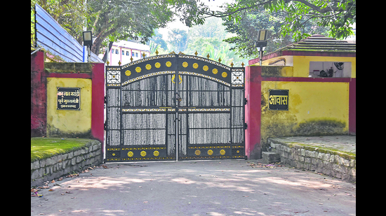 A deserted look in front of the residence of Jharkhand BJP chief and former CM Babulal Marandi, in Ranchi on Saturday. (PTI) A deserted look in front of the residence of Jharkhand BJP chief and former CM Babulal Marandi, in Ranchi on Saturday. (PTI)