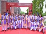 Indian universities like IIT, IIM ditch colonial caps and gowns Indian universities like IIT, IIM ditch colonial caps and gowns