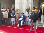 SAD leader Sukhbir Singh Badal at Golden temple in Amritsar on Tuesday (Sameer Sehgal/Hindustan ) SAD leader Sukhbir Singh Badal at Golden temple in Amritsar on Tuesday (Sameer Sehgal/Hindustan )