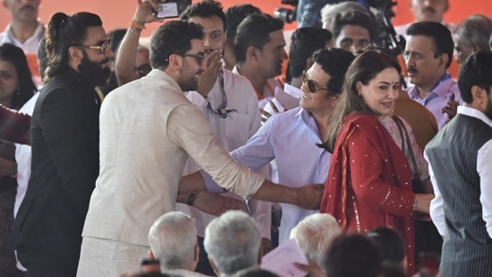 Ranveer Singh and Ranbir Kapoor turned up for Maharashtra CM oath ceremony in Mumbai. Ranveer Singh and Ranbir Kapoor turned up for Maharashtra CM oath ceremony in Mumbai.