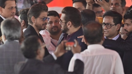 Shah Rukh Khan and Salman Khan greeted each other with a hug. Shah Rukh Khan and Salman Khan greeted each other with a hug.