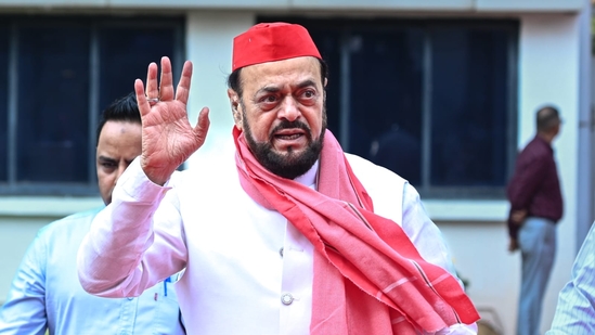 Maharashtra Samajwadi Party chief and MLA Abu Azmi at Vidhan Bhavan in Mumbai on Saturday.(HT Photo) Maharashtra Samajwadi Party chief and MLA Abu Azmi at Vidhan Bhavan in Mumbai on Saturday.(HT Photo)