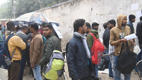Candidates waiting to appear for RRB RPF SI written test at ION Digital zone in Patna. (Santosh Kumar )