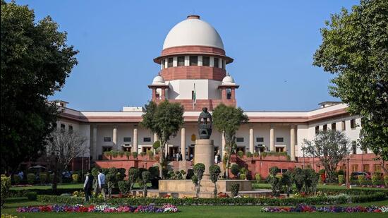 The April 10 order by a three-judge bench headed by then CJI DY Chandrachud noticed that before the Supreme Court decision upholding the 2017 award, a division bench of the Delhi high court had given a reasoned decision in favour of DMRC. (HT Archive) The April 10 order by a three-judge bench headed by then CJI DY Chandrachud noticed that before the Supreme Court decision upholding the 2017 award, a division bench of the Delhi high court had given a reasoned decision in favour of DMRC. (HT Archive)