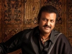 Mohan Babu apologises to journalist for assault. Mohan Babu apologises to journalist for assault.