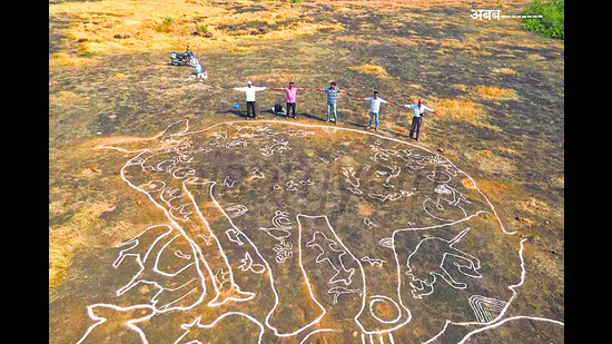 One of the largest geoglyphs in Maharashtra is in Ratnagiri. It depicts an elephant, with more than 70 other animal figures (sharks, sting rays, tigers, birds) carved within. (Image courtesy Nisargyatri Sanstha) One of the largest geoglyphs in Maharashtra is in Ratnagiri. It depicts an elephant, with more than 70 other animal figures (sharks, sting rays, tigers, birds) carved within. (Image courtesy Nisargyatri Sanstha)