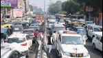 Traffic jam on Vidhan Sabha Marg. (Deepak Gupta/HT Photo) Traffic jam on Vidhan Sabha Marg. (Deepak Gupta/HT Photo)