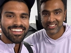 A picture shared by Washington Sundar with Ravichandran Ashwin following the senior spinner's retirement.(X) A picture shared by Washington Sundar with Ravichandran Ashwin following the senior spinner's retirement.(X)