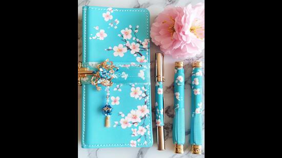 Keep a gratitude journal to help keep yourself more accountable. (Adobe Stock) Keep a gratitude journal to help keep yourself more accountable. (Adobe Stock)