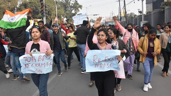 Students were seen protesting near Tara Mandal in Patna over the alleged leak of a question paper of the December 13 combined preliminary exam conducted by BPSC(Santosh Kumar)