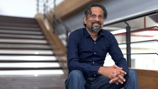 Sridhar Vembu, CEO of Zoho Corporation said he believes the 70-hour workweek has greater pitfalls than benefits(Image via Twitter) Sridhar Vembu, CEO of Zoho Corporation said he believes the 70-hour workweek has greater pitfalls than benefits(Image via Twitter)