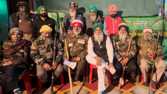 Farmer leader Kaka Singh Kotra confirmed that Dallewal's hunger strike entered its 33rd day on Saturday.(HT_PRINT) Farmer leader Kaka Singh Kotra confirmed that Dallewal's hunger strike entered its 33rd day on Saturday.(HT_PRINT)