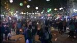 People throng Janpath market on Sunday. (HT Photo) People throng Janpath market on Sunday. (HT Photo)