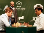 Viswanathan Anand and Magnus Carlsen in action.(Twitter) Viswanathan Anand and Magnus Carlsen in action.(Twitter)