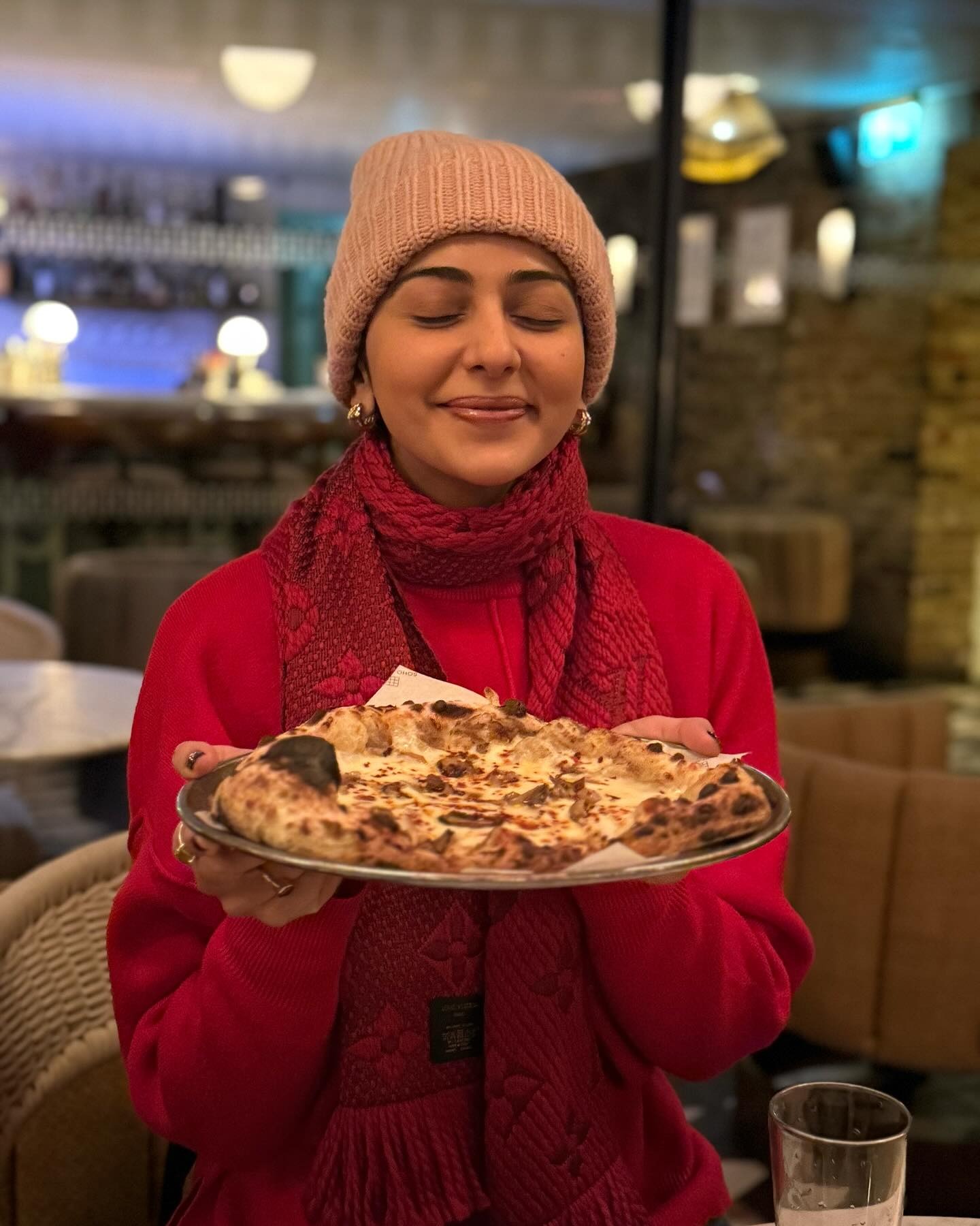 Rakul Preet Singh enjoyed a delicious pizza during her European vacation (instagram) Rakul Preet Singh enjoyed a delicious pizza during her European vacation (instagram)