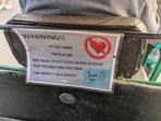 A photo, clicked by a passenger while sitting in the back of an auto, captured the warning issued by the driver,(X/yawnya) A photo, clicked by a passenger while sitting in the back of an auto, captured the warning issued by the driver,(X/yawnya)