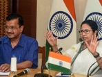 AAP chief Arvind Kejriwal (L) said that he is grateful to West Bengal CM Mamata Banerjee. (PTI) AAP chief Arvind Kejriwal (L) said that he is grateful to West Bengal CM Mamata Banerjee. (PTI)