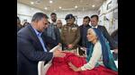UP chief secretary Manoj Kumar Singh and DGP Prashant Kumar meet a woman undergoing treatment at SRN Hospital in Prayagraj on Thursday. (Anil Kumar Maurya/HT Photo) UP chief secretary Manoj Kumar Singh and DGP Prashant Kumar meet a woman undergoing treatment at SRN Hospital in Prayagraj on Thursday. (Anil Kumar Maurya/HT Photo)