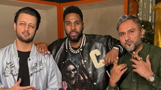 Jason Derulo, Atif Aslam and Honey Singh enjoy feast together in Dubai. Jason Derulo, Atif Aslam and Honey Singh enjoy feast together in Dubai.