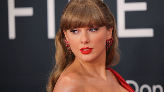 Taylor Swift poses at the red carpet during the 67th Annual Grammy Awards in Los Angeles, California, U.S., February 2, 2025. REUTERS/Daniel Cole(REUTERS)