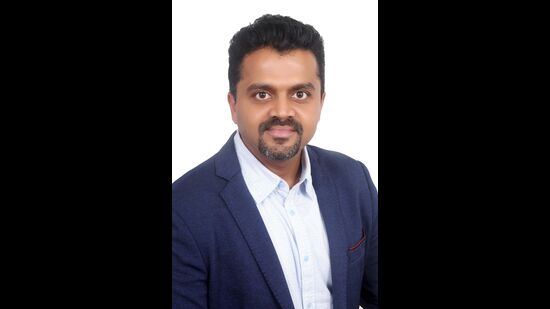 Associate professor in PGIMER’s orthopedic department Dr Sandeep Patel is the first Indian orthopaedic surgeon to have a fracture named after him. (HT Photo)