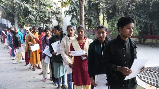 Students wait to appear for the Day 3 of BSEB Class 12 exams in Patna(Santosh Kumar)