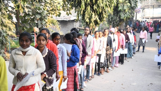 Students wait patiently to get their admit cards checked and appear for the BSEB Class 12 Board Exams in Patna(Santosh Kumar)