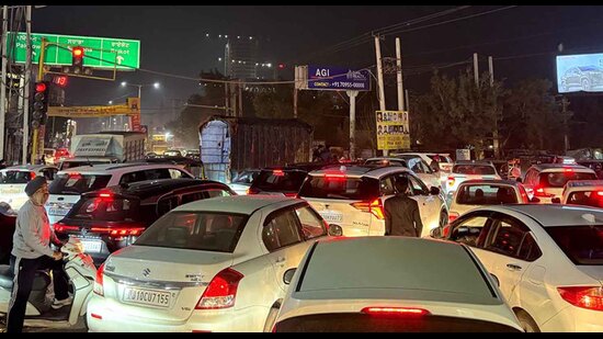 The traffic jam near Phullanwal Chowk is a frequent problem, say residents. (Gurpreet Singh/HT) The traffic jam near Phullanwal Chowk is a frequent problem, say residents. (Gurpreet Singh/HT)