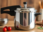 Durable stainless steel 3L pressure cooker for fast, efficient cooking. Durable stainless steel 3L pressure cooker for fast, efficient cooking.