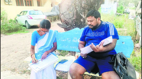 An enumerator records details of a respondent in the Siddipet district of Telangana. (HT photo) An enumerator records details of a respondent in the Siddipet district of Telangana. (HT photo)
