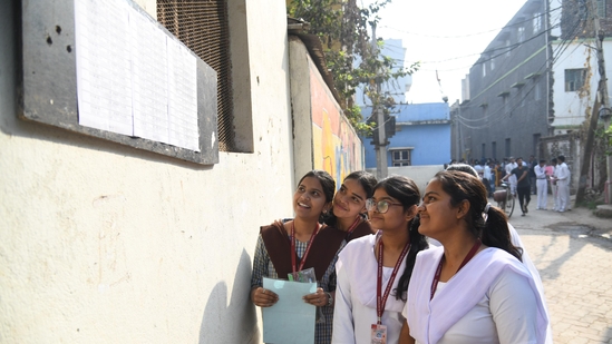 Private candidates appearing for the CBSE Class 10 board exam should carry a government-issued, valid and original photo identity proof along with the admit card.(Santosh Kumar )