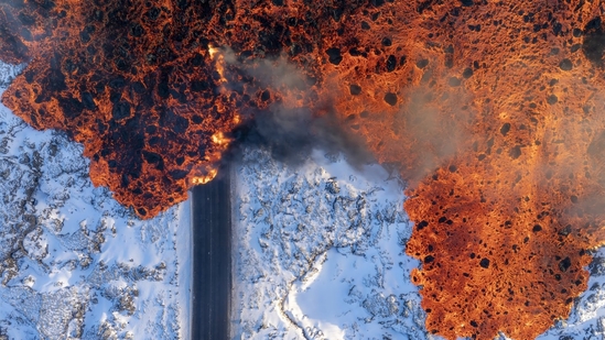 A volcanic eruption in Iceland.(Ael Kermarec)