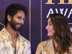 Shahid Kapoor and Kareena Kapoor's animated exchange at IIFA leaves fans nostalgic Shahid Kapoor and Kareena Kapoor's animated exchange at IIFA leaves fans nostalgic