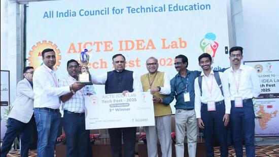 The team from Bhilai Institute of Technology (BIT), Durg secured the third prize The team from Bhilai Institute of Technology (BIT), Durg secured the third prize