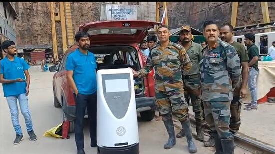The robot is equipped with an AI-based camera system. (HT photo) The robot is equipped with an AI-based camera system. (HT photo)