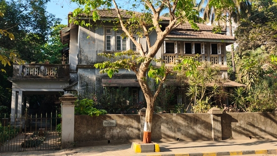 Mumbai redevelopment news: Gautam Adani's group has emerged as the highest bidder for the <span class='webrupee'>₹</span>36,000 crore redevelopment of Motilal Nagar in Mumbai's Goregaon.(Mehul R Thakkar/HT) Mumbai redevelopment news: Gautam Adani's group has emerged as the highest bidder for the <span class='webrupee'>₹</span>36,000 crore redevelopment of Motilal Nagar in Mumbai's Goregaon.(Mehul R Thakkar/HT)