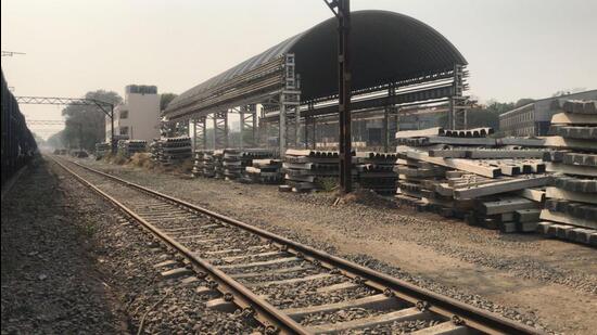 The <span class='webrupee'>₹</span>900 crore Kalyan remodelling project is being carried out in two phases (Pramod Tambe) The <span class='webrupee'>₹</span>900 crore Kalyan remodelling project is being carried out in two phases (Pramod Tambe)