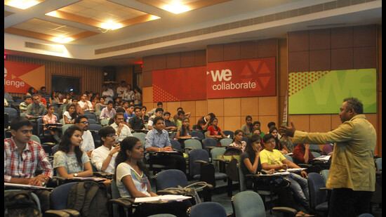 A modern MBA also offers a well-rounded combination of soft skills, strategic thinking, AI and data-related technical skills, and functional competencies (HT PHOTO) A modern MBA also offers a well-rounded combination of soft skills, strategic thinking, AI and data-related technical skills, and functional competencies (HT PHOTO)